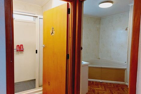 Photo of property in 18a Tomo Street, New Lynn, Auckland, 0600