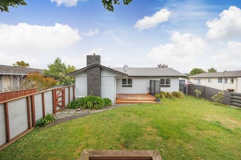 Photo of property in 127 Apollo Parade, Milson, Palmerston North, 4414