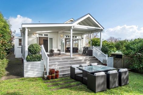 Photo of property in 5 Sentinel Road, Herne Bay, Auckland, 1011
