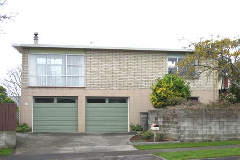 Photo of property in 25 Nevada Drive, Merrilands, New Plymouth, 4312
