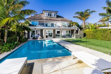 Photo of property in 306 Hurstmere Road, Takapuna, Auckland, 0622