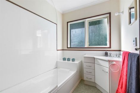 Photo of property in 29 Black Rock Road, Newlands, Wellington, 6037