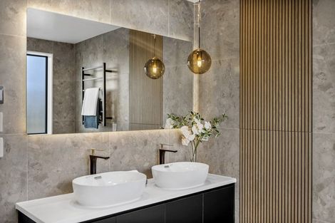 Photo of property in 13 Catalina Avenue, Rosehill, Papakura, 2113