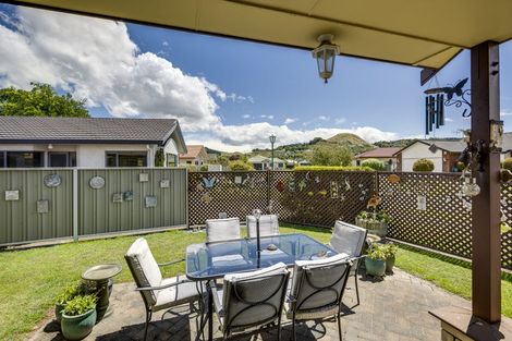 Photo of property in 17 Sloane Place, Taradale, Napier, 4112