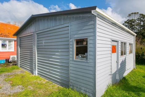 Photo of property in 90 Huatoki Street, Vogeltown, New Plymouth, 4310