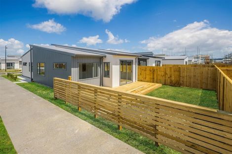 Photo of property in 42 Clayden Shuttleworth Street, Papakura, 2110