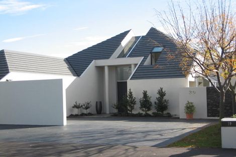 Photo of property in 39a Thornycroft Street, Fendalton, Christchurch, 8052