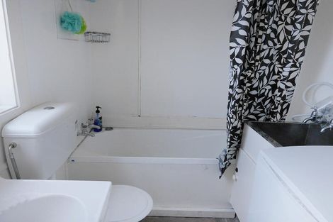 Photo of property in 28 Atkinson Street, South Dunedin, Dunedin, 9012