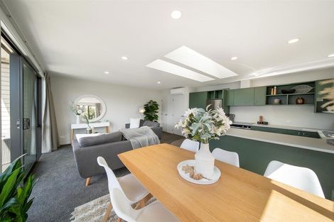 Photo of property in 54d Wynyard Crescent, Fernhill, Queenstown, 9300