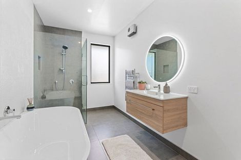 Photo of property in 4 Rua Street, Albert Town, Wanaka, 9305