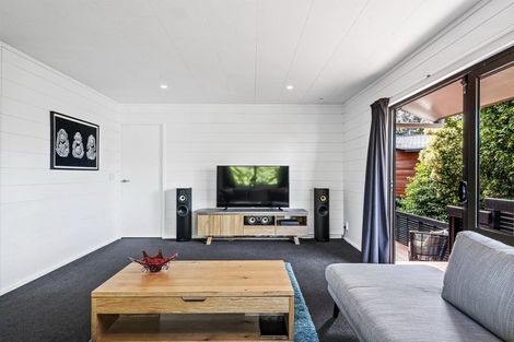 Photo of property in 2/105 Weldene Avenue, Glenfield, Auckland, 0629