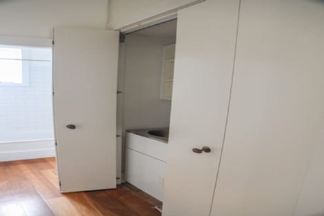 Photo of property in 204 Cape Rodney Road, Leigh, 0985