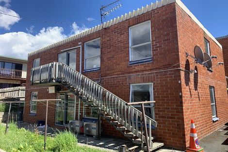 Photo of property in 102 Harbour Terrace, North Dunedin, Dunedin, 9016