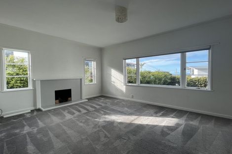 Photo of property in 274 Lake Road, Hauraki, Auckland, 0622