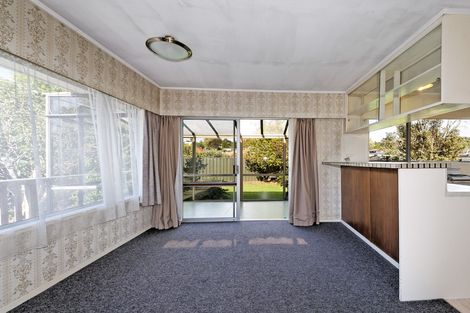 Photo of property in 136 Godley Road, Green Bay, Auckland, 0604