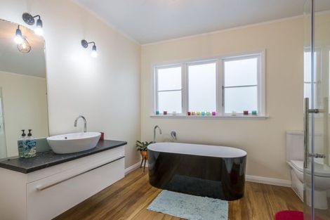 Photo of property in 19 Glen Road, Raumati South, Paraparaumu, 5032