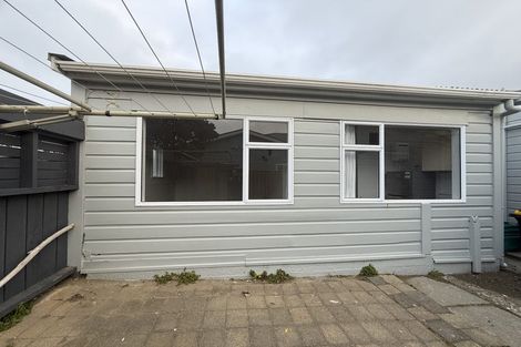 Photo of property in 209 Onepu Road, Lyall Bay, Wellington, 6022