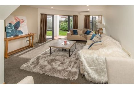 Photo of property in 2/96 Wainui Street, Riccarton, Christchurch, 8041