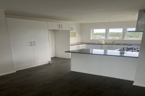 Photo of property in 12 Michelle Place, Mangere, Auckland, 2022