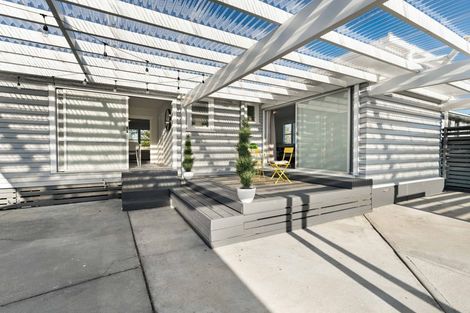 Photo of property in 24 Cobham Crescent, Kelston, Auckland, 0602