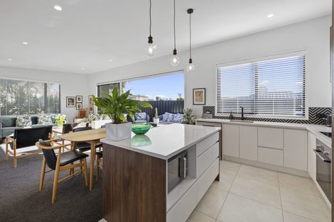 Photo of property in 75a Pendarves Street, New Plymouth, 4310