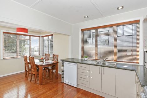 Photo of property in 17 Court Crescent, Panmure, Auckland, 1072