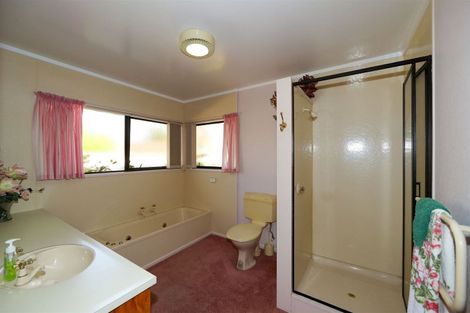 Photo of property in 54 Reynolds Road, Havelock North, 4130