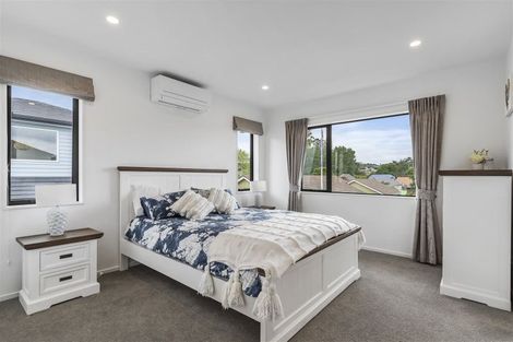 Photo of property in 10 Huaota Place, Botany Downs, Auckland, 2010