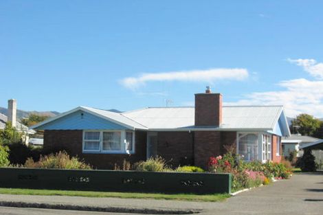 Photo of property in 24 Rhodes Street, Waimate, 7924