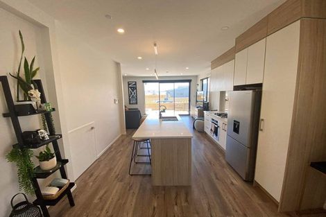 Photo of property in 10 Parahau Road, Papakura, 2110