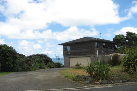 Photo of property in 87 Waitea Road, Muriwai, Waimauku, 0881