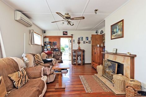 Photo of property in 1201 Willowpark Road North, Mayfair, Hastings, 4122