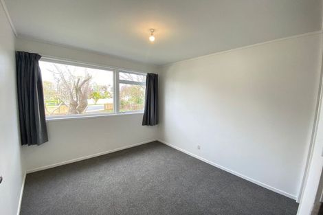 Photo of property in 110 Roberts Road, Te Atatu South, Auckland, 0610