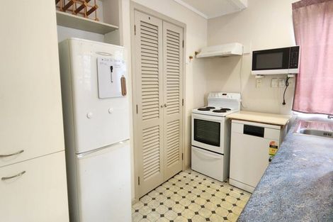 Photo of property in 2/186 Archers Road, Glenfield, Auckland, 0629