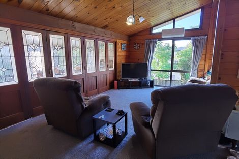 Photo of property in 78 Cheriton Road, Mellons Bay, Auckland, 2014