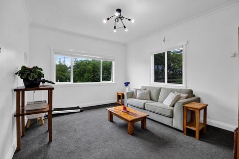 Photo of property in 18 Albion Street, Hawera, 4610