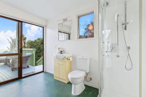 Photo of property in 26 Edwin Mitchelson Road, Muriwai, Waimauku, 0881