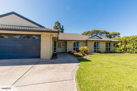 Photo of property in 6 Station Road, Huapai, Kumeu, 0810