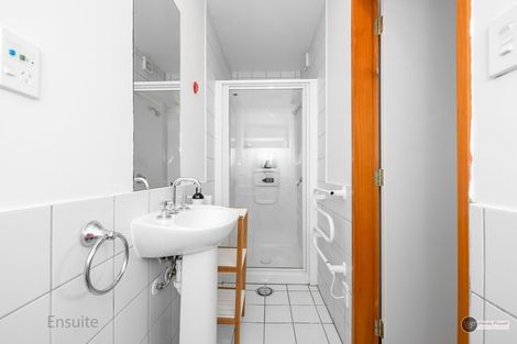 Photo of property in 30a Connaught Terrace, Brooklyn, Wellington, 6021