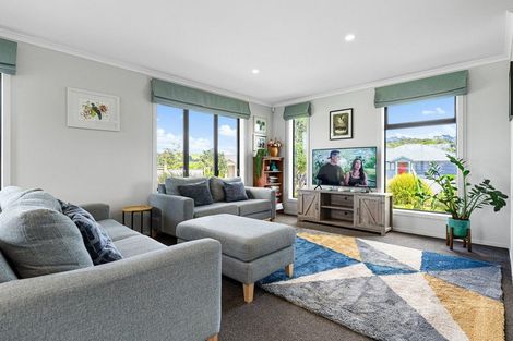 Photo of property in 15 Admiralty Drive, Haruru, 0204