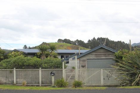 Photo of property in 103 Ocean Beach Road, Tairua, 3508