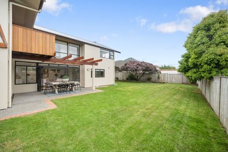 Photo of property in 37 Westerham Drive, Dannemora, Auckland, 2016