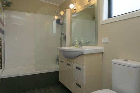 Photo of property in 7 Rea Grove, Turangi, 3334