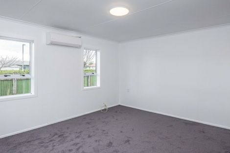 Photo of property in 8 Cambridge Street, Levin, 5510