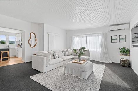 Photo of property in 218 Dickson Road, Papamoa Beach, Papamoa, 3118