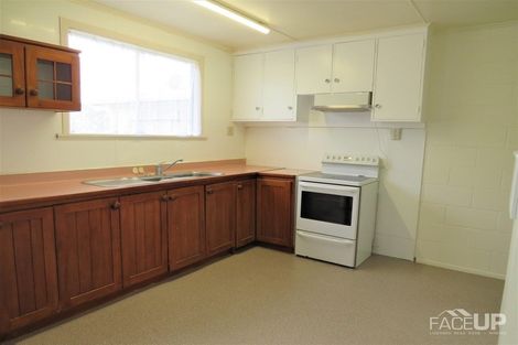 Photo of property in 49 Flanshaw Road, Te Atatu South, Auckland, 0610