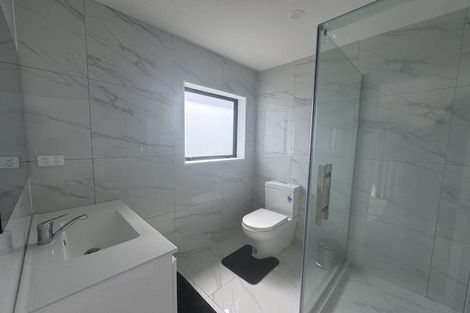 Photo of property in 367a Don Buck Road, Massey, Auckland, 0614