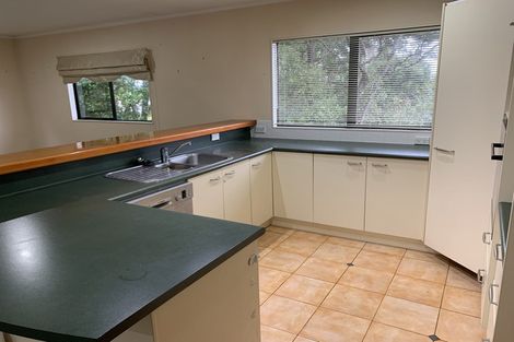 Photo of property in 1/31 Roberts Road, Glenfield, Auckland, 0629