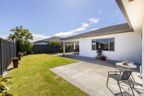 Photo of property in 37 Kapiti Drive, Poraiti, Napier, 4112