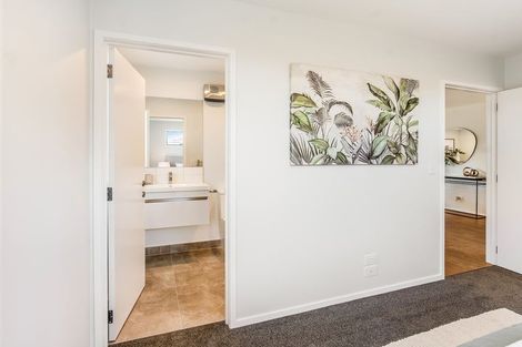 Photo of property in 4 Manaakitia Road, Karaka, 2124